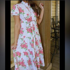 Victoria Dunn flutter maxi, NWT, size large,